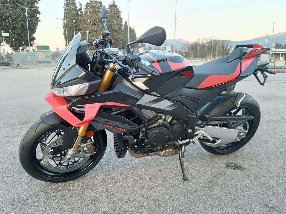 Aprilia Tuono V4 Factory (2025) (4)