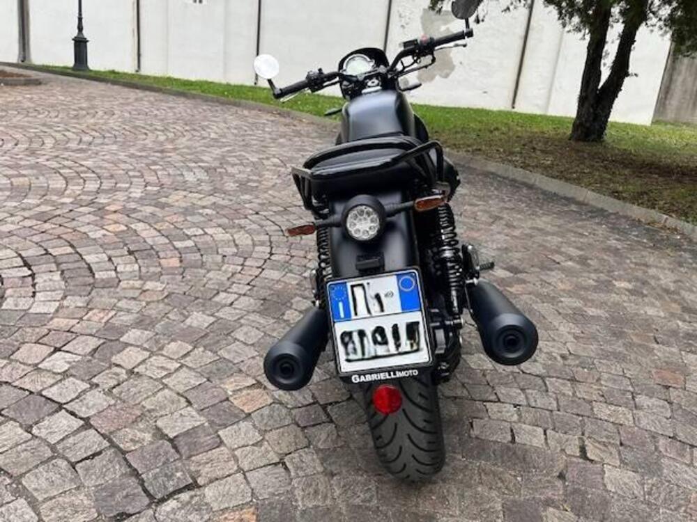 Moto Guzzi V7 Stone (2021 - 24) (3)