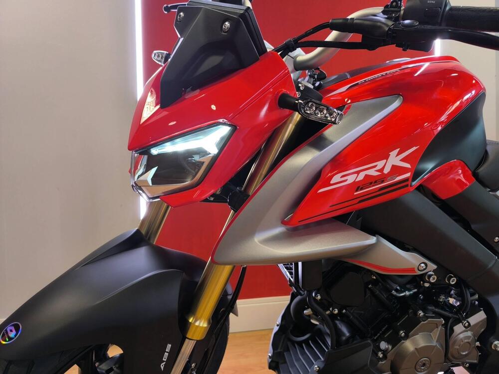 QJ Motor SRK 125 S (2025) (4)