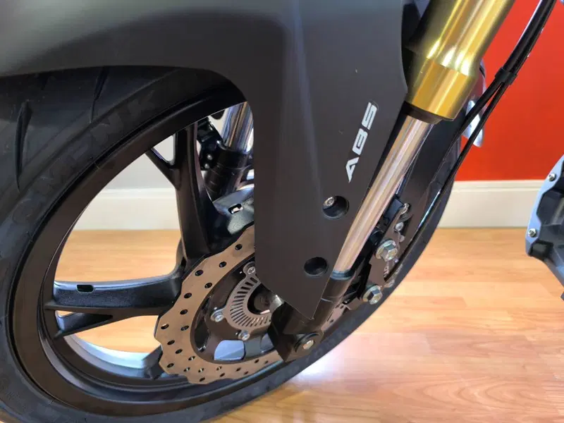 QJ Motor SRK 125 S (2025 - 26) (5)