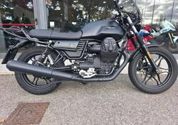 Moto Guzzi V7 III Stone Night Pack (2019 - 20) usata