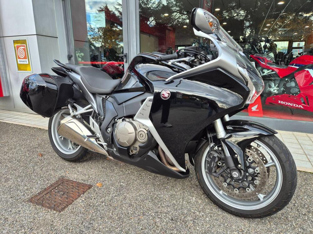 Honda VFR 1200 F ABS (2009 - 16) (2)