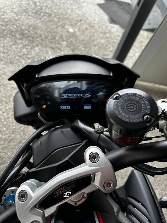 Triumph Speed Triple 1050 RS (2018 - 20) (3)