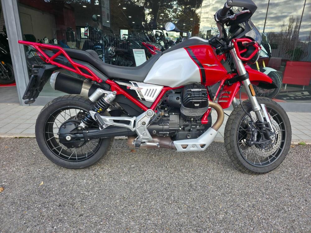 Moto Guzzi V85 TT Evocative Graphics (2021 - 23)