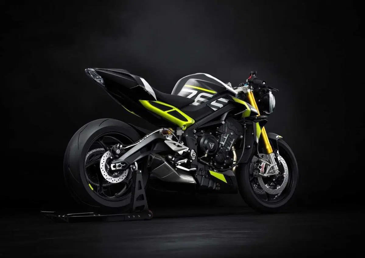 Triumph Street Triple 765 RX e Moto2 Edition: arrivano le versioni racing della naked di Hinckley (45)