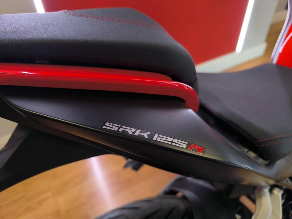 QJ Motor SRK 125 R (2025) (5)