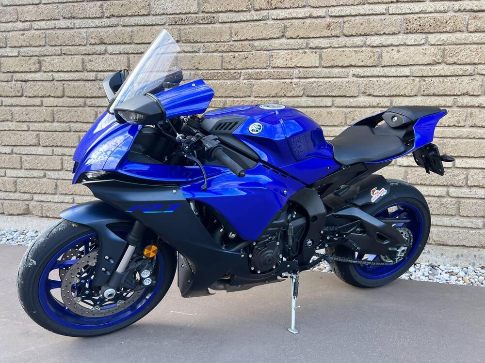 Yamaha YZF R1 (2020 - 25) (3)