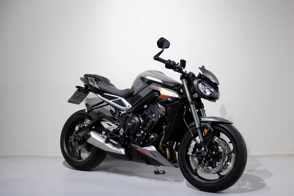 Triumph Street Triple 765 RS (2023 - 25) (2)