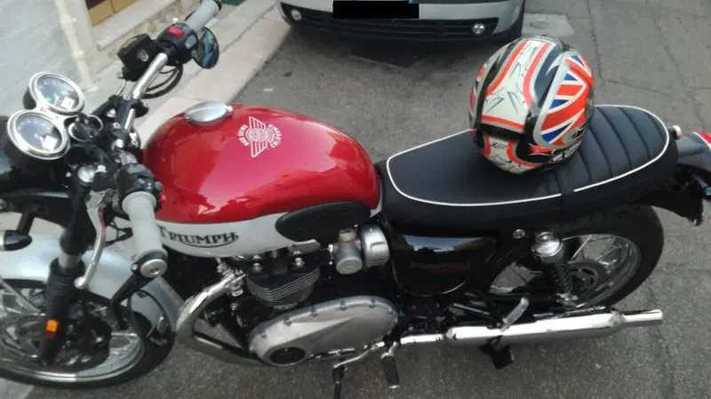 Triumph Bonneville T120 Bud Ekins SE (2020) (4)