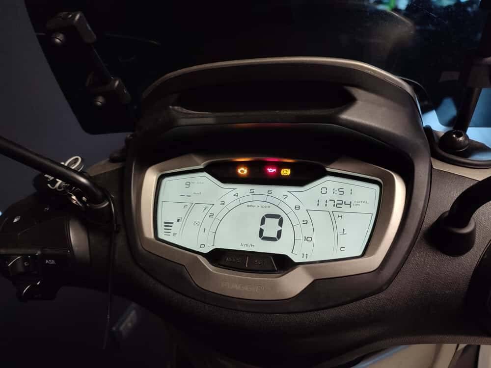 Piaggio Beverly 300 Hpe (2021) (3)