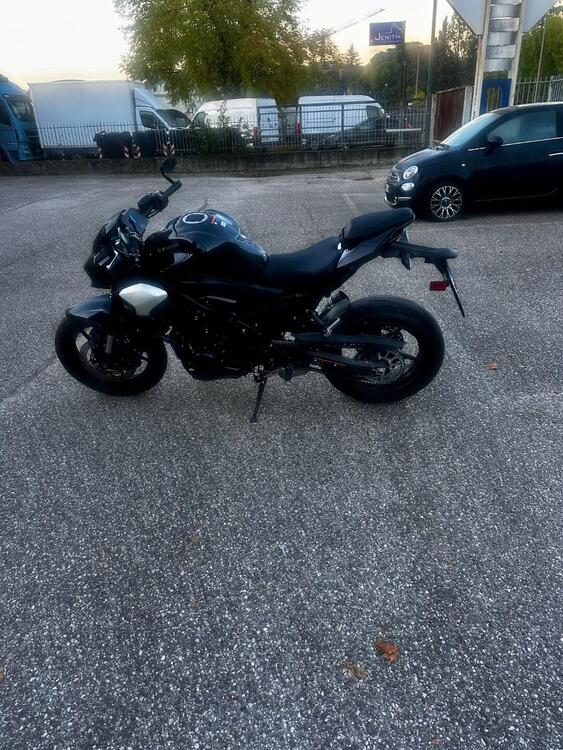 Kawasaki Z 900 (2025 - 26) (2)