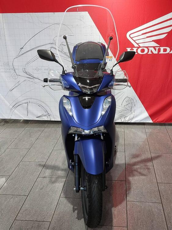 Honda SH 125i (2024 - 25) (3)