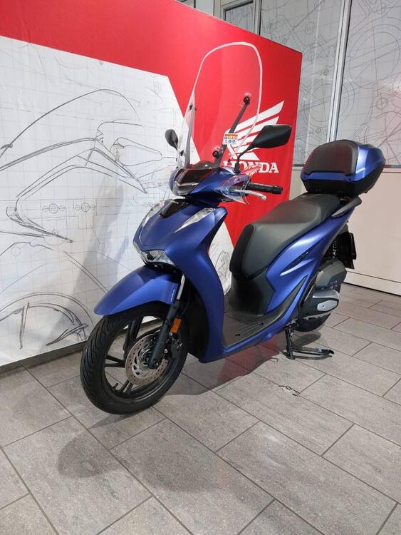 Honda SH 125i (2024 - 25) (4)