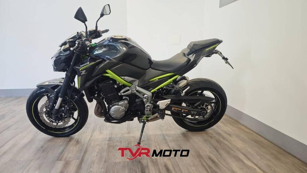 Kawasaki Z 900 (2017 - 18) (5)