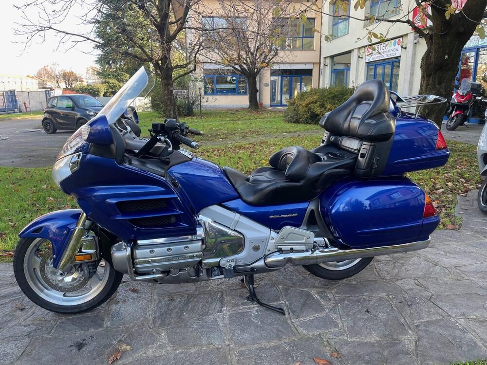 Honda GL 1800 Gold Wing (2000 - 05) (3)
