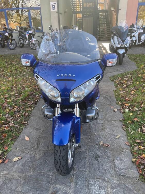 Honda GL 1800 Gold Wing (2000 - 05) (5)