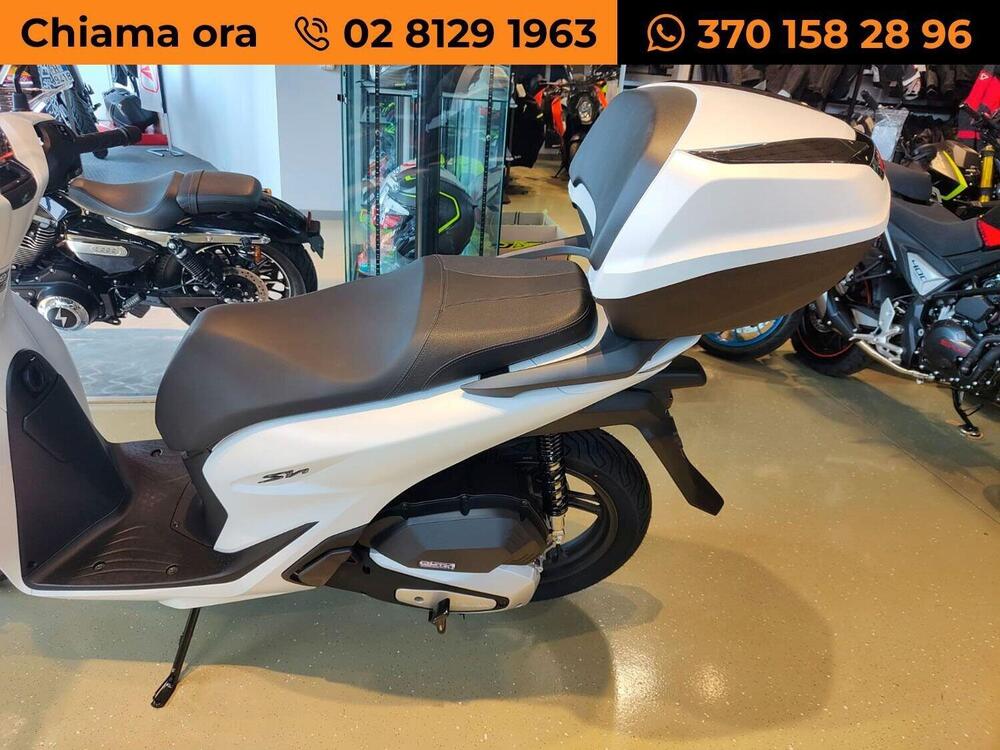 Honda SH 125i (2024 - 25) (4)