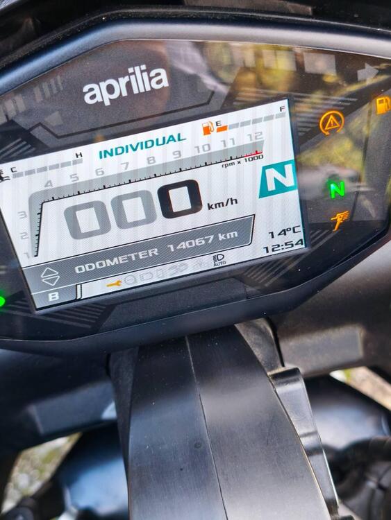 Aprilia Tuono 660 Factory (2022 - 24) (2)