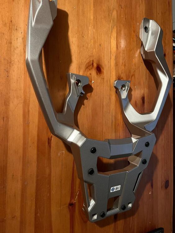 Portapacchi X-ADV 750 Honda (3)