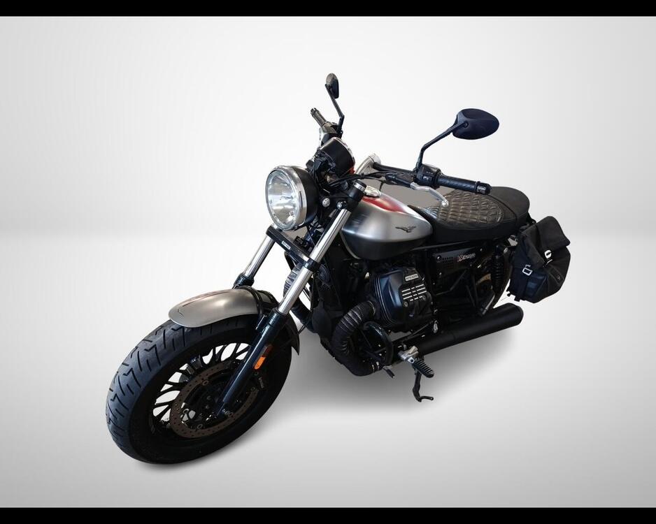 Moto Guzzi V9 Bobber (2016 - 18)