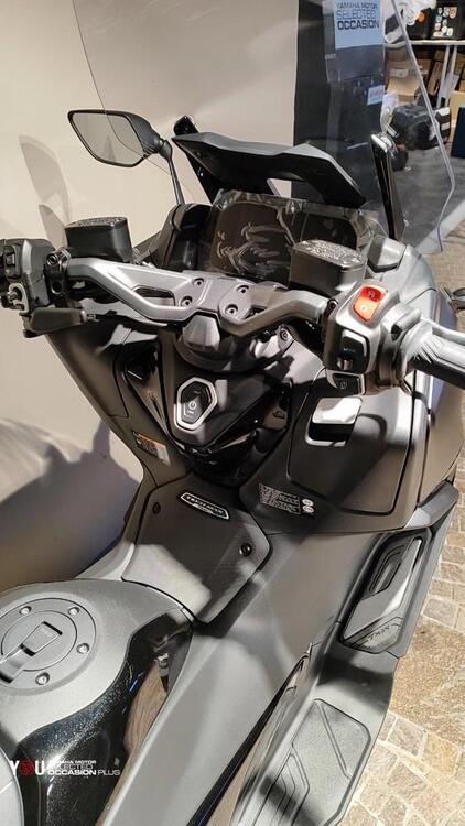 Yamaha T-Max 560 Tech Max (2022 - 24) (4)