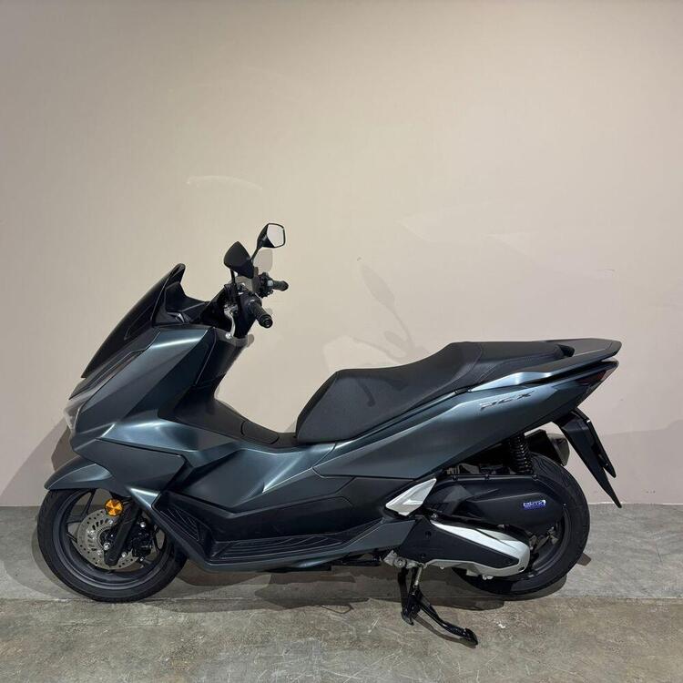 Honda PCX 125 (2025) (3)