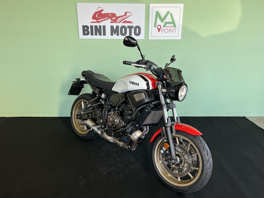 Yamaha XSR 700 (2021) (2)