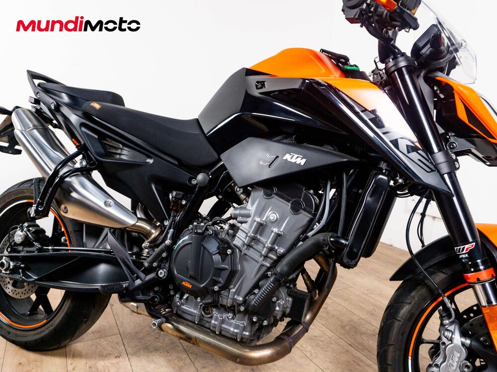 KTM 890 Duke L (2021) (5)