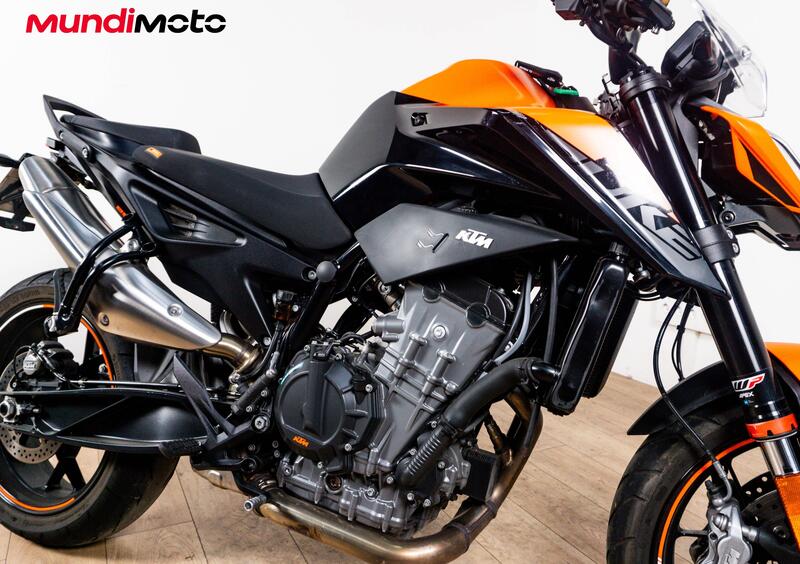 キム Vendo KTM 890 Duke L (2021) usata a Rozzano (codice 9880431) - Moto.it