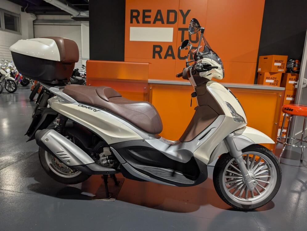 Piaggio Beverly 300 i.e. (2010 - 16)
