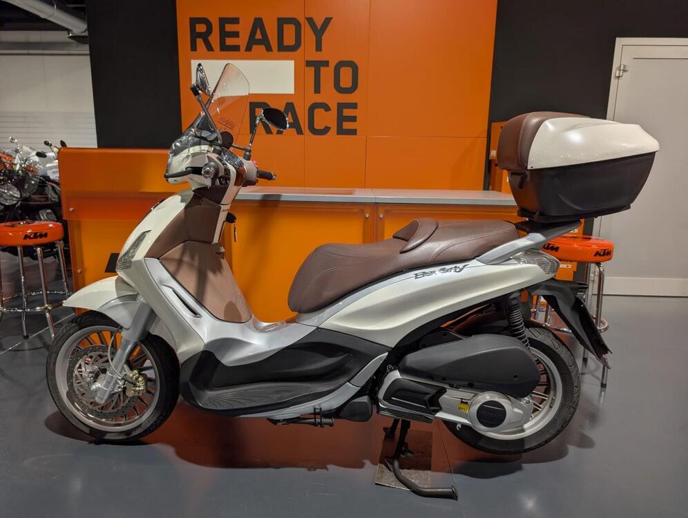 Piaggio Beverly 300 i.e. (2010 - 16) (3)