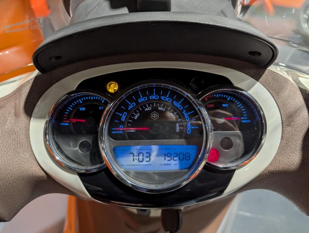 Piaggio Beverly 300 i.e. (2010 - 16) (4)