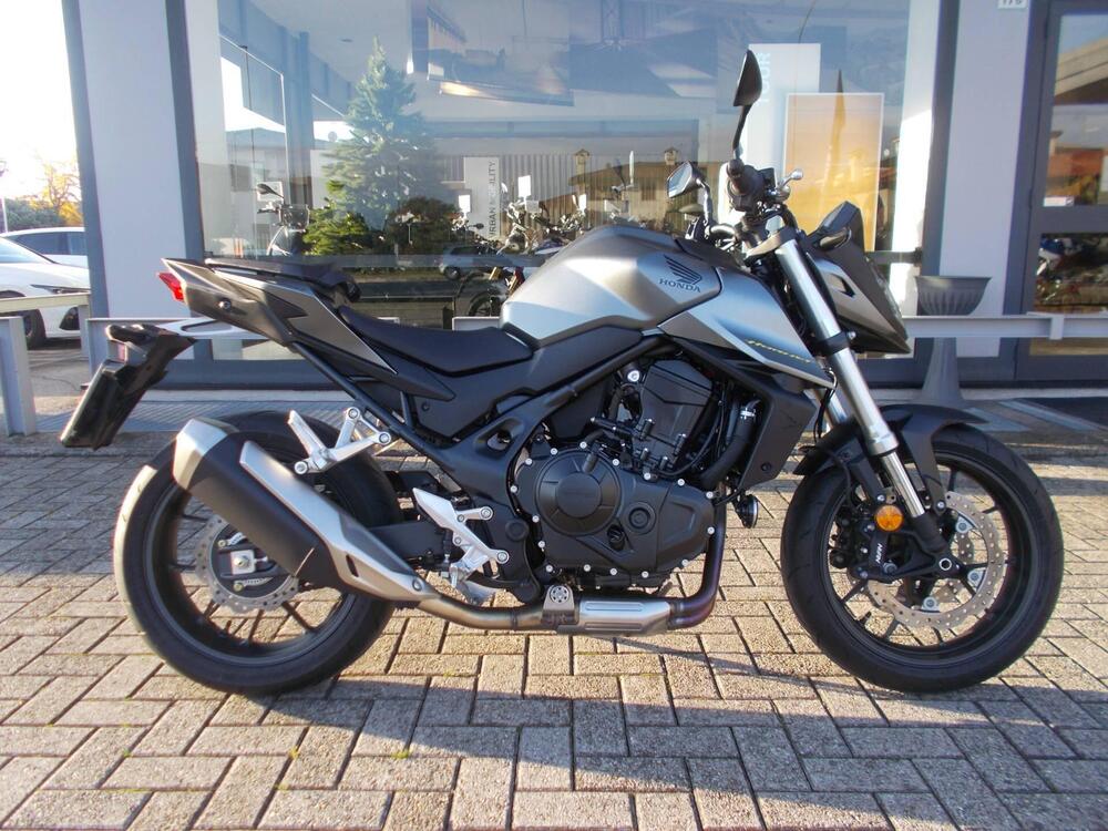 Honda CB 750 Hornet (2025)