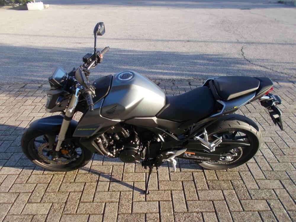 Honda CB 750 Hornet (2025) (2)