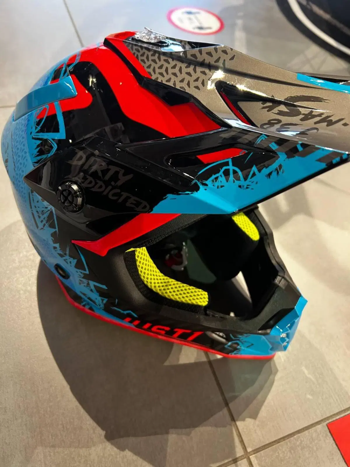 CASCHI J38 Just1