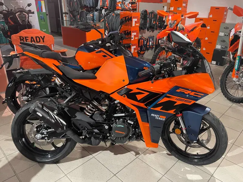 KTM RC 125 (2022 - 26) (2)