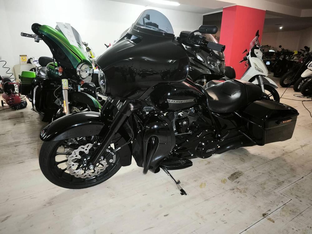 Harley-Davidson 114 Street Glide Special (2019 - 20) - FLHXS (2)