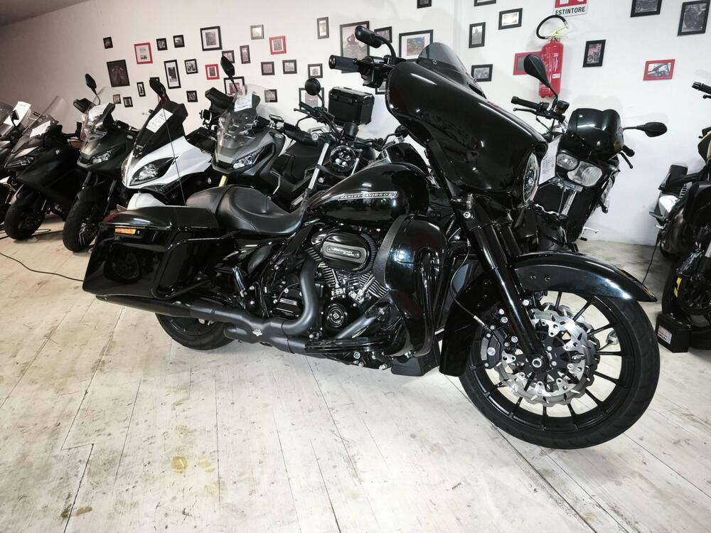 Harley-Davidson 114 Street Glide Special (2019 - 20) - FLHXS (3)