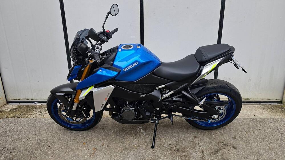 Suzuki GSX-S1000 (2021 - 25) (2)