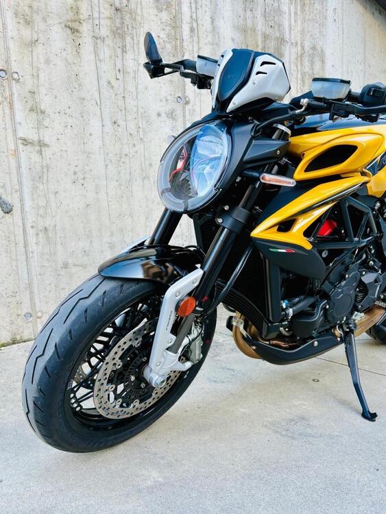 MV Agusta Dragster 800 RR SCS (2021 - 25) (2)