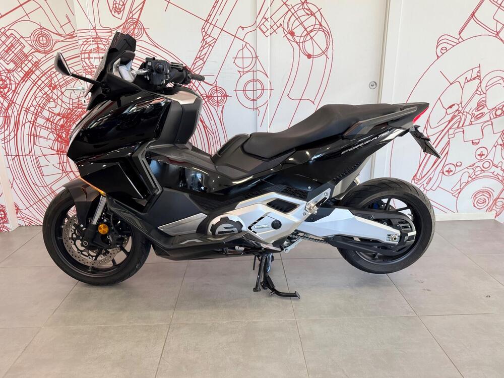 Honda Forza 750 DCT (2021 - 24) (4)