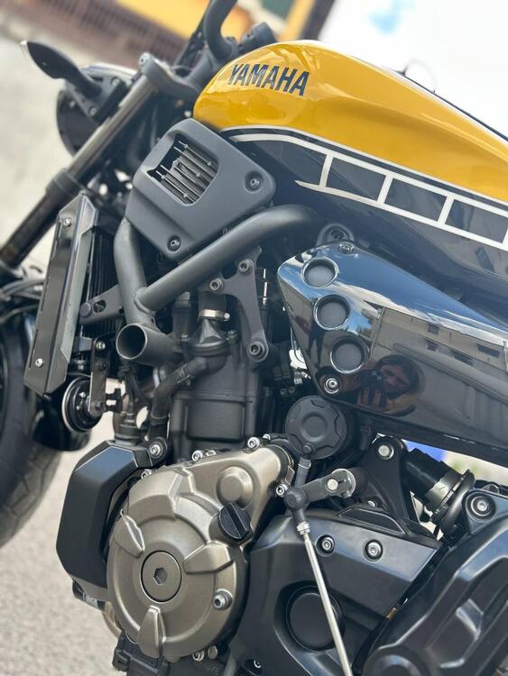 Yamaha XSR 700 ABS 60th Anniversary (2016 - 18) (2)
