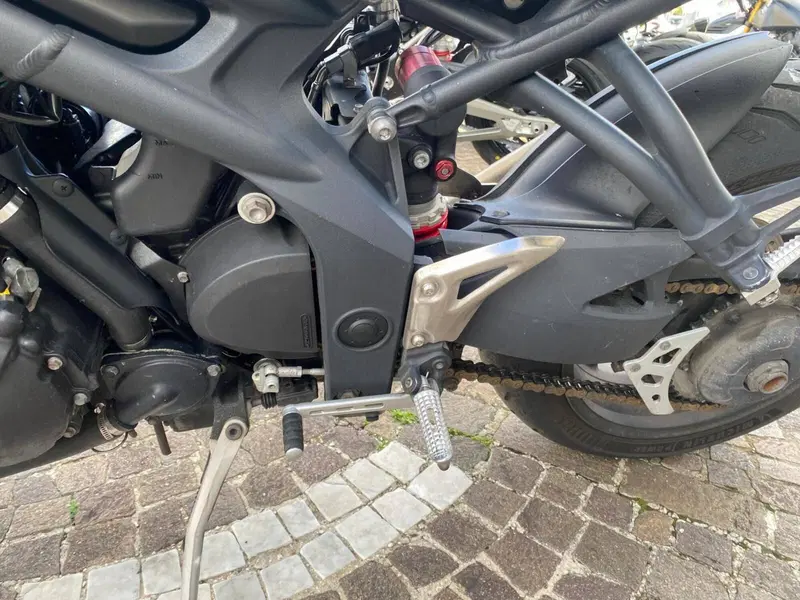 Triumph Speed Triple 1050 (2011 - 13) (9)