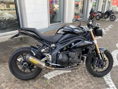 Triumph Speed Triple 1050 (2011 - 13) usata