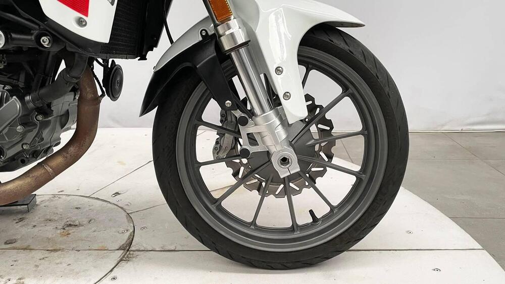 Benelli TRK 251 (2022 - 25) (5)