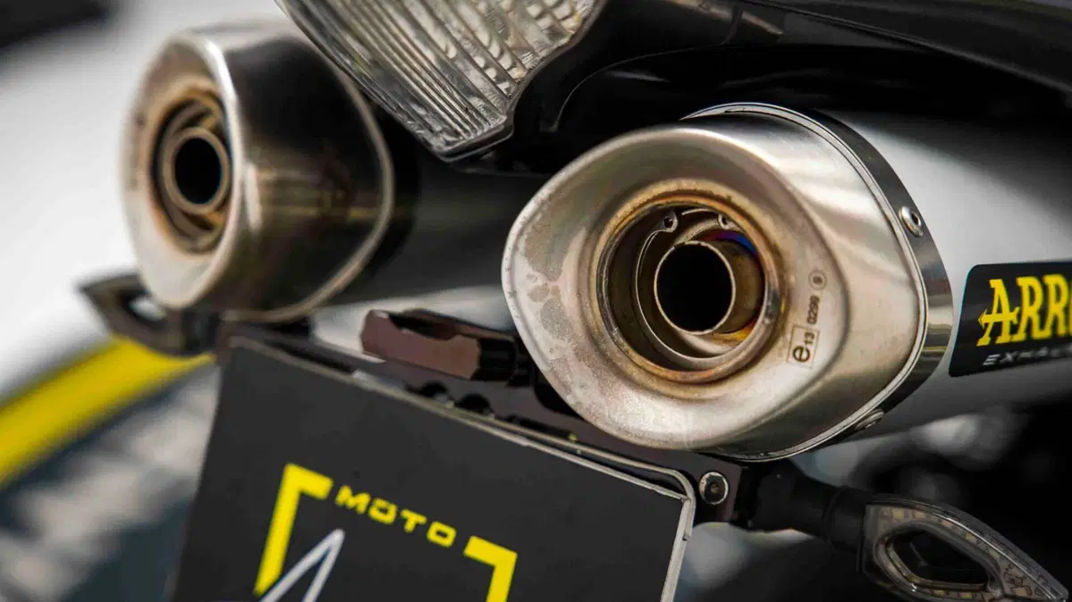 Yamaha YZF R1 (2006 - 07) (16)