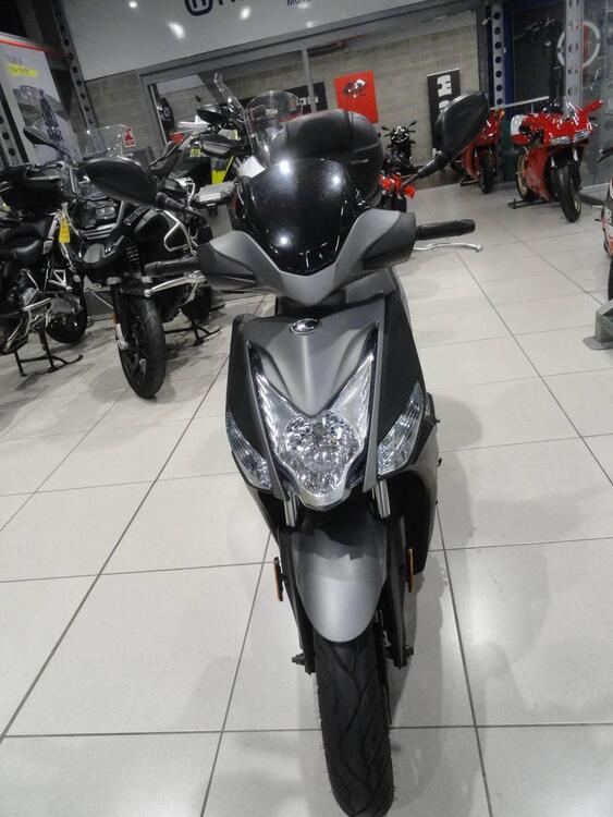 Kymco Agility 200i R16 + (2021 - 25) (4)