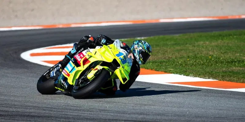 Vietti in azione col suo numero, 13