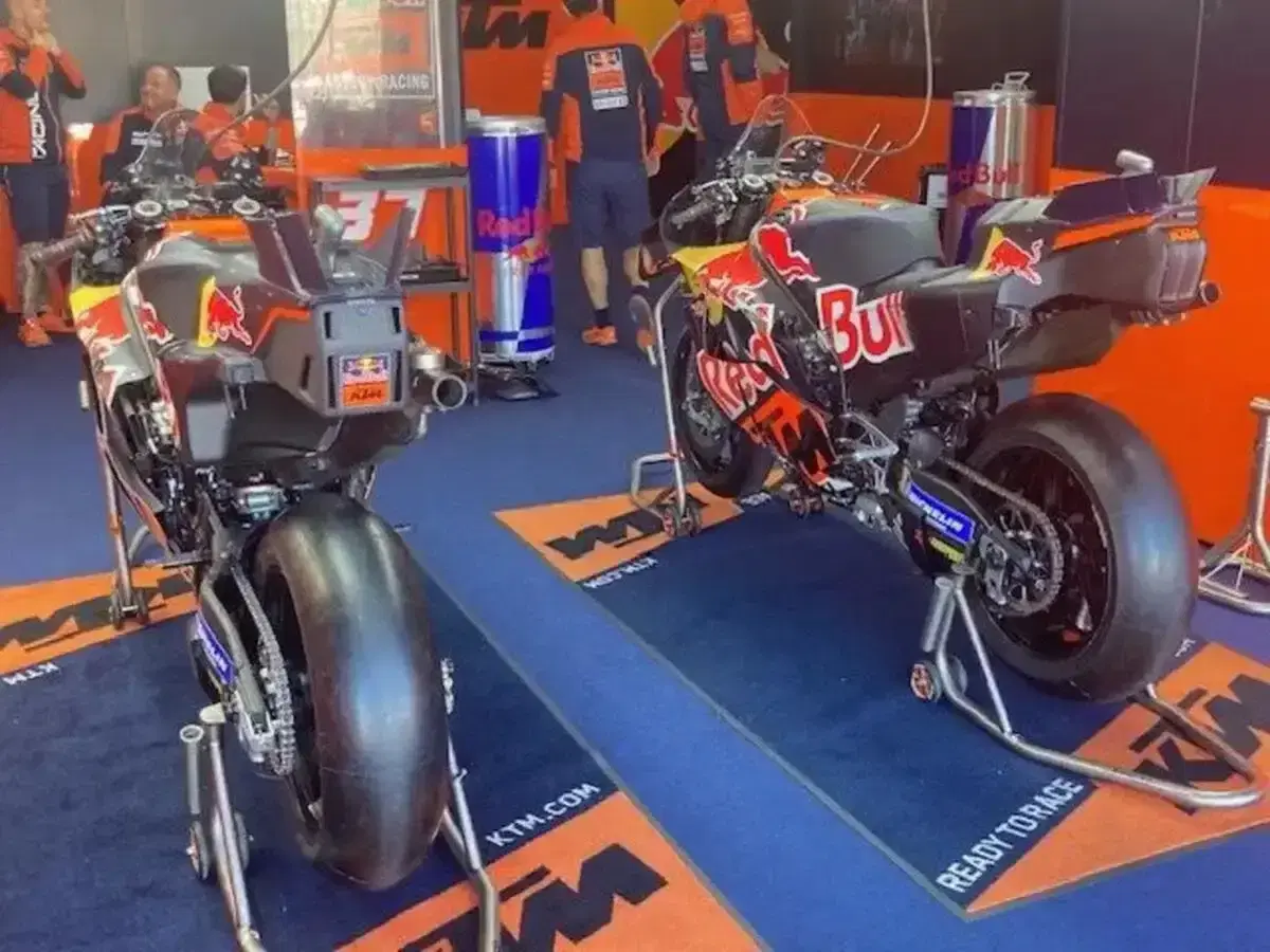 MotoGP 2025. I test di Valencia aprono la stagione 2026: Aprilia davanti, Ducati sperimenta, Yamaha V4 impressiona [GALLERY] (6)
