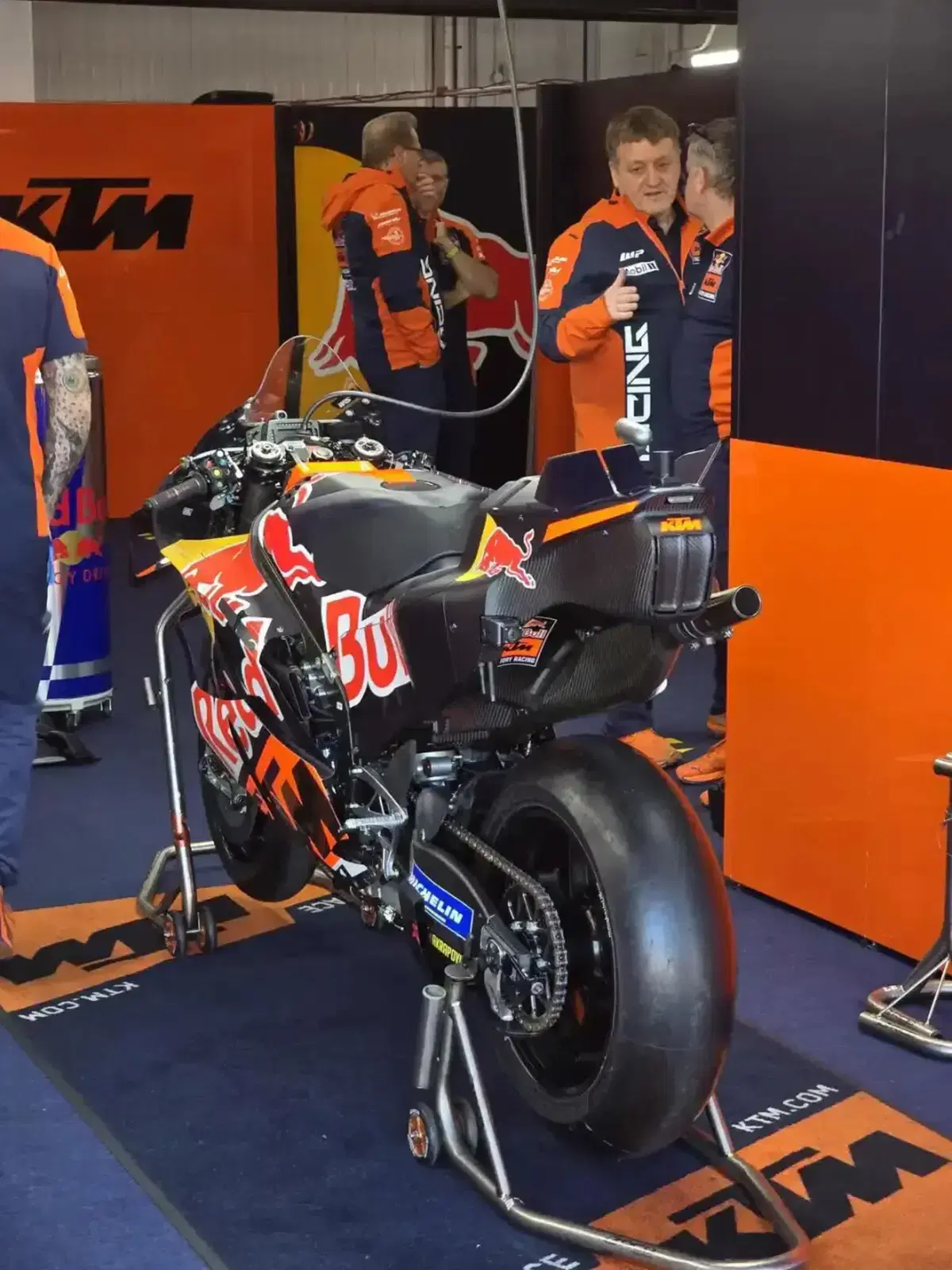 MotoGP 2025. I test di Valencia aprono la stagione 2026: Aprilia davanti, Ducati sperimenta, Yamaha V4 impressiona [GALLERY] (25)
